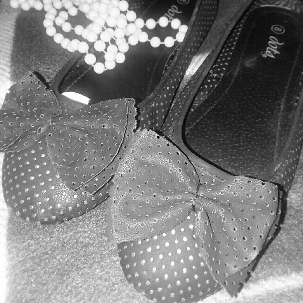 NWOT Black flats